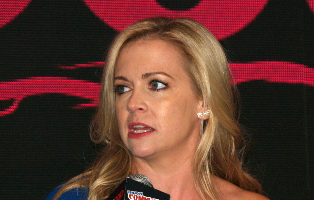 Actress Melissa Joan Hart Reveals She Helped Kindergartners ‘Escape’ After Nashville School Shooting Melissa Joan Hart